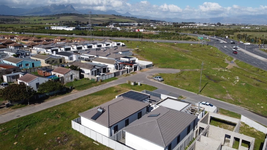 0 Bedroom Property for Sale in Houghton Place Western Cape